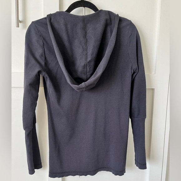 XCVI pullover with Hood - Picture 4 of 6